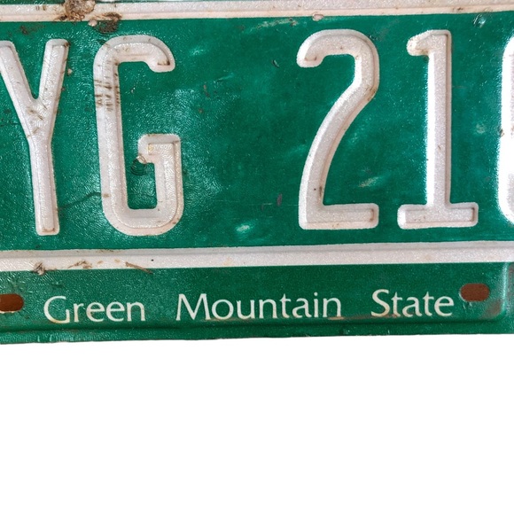 Vermont License Tag Plate Green Mountain State EYG 216 Expired 2010 Authentic - Picture 6 of 9